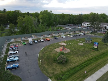 Crows Nest Inn Tawas,East Tawas>>Au Sable,2 star