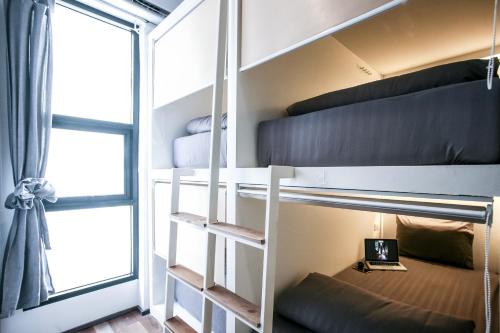 shade house phuket downtown