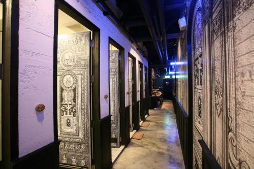 shade house phuket downtown