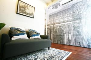 shade house phuket downtown