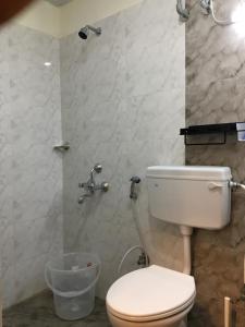 hotel white fields