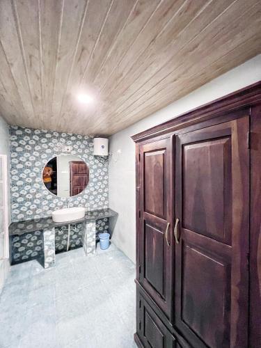 the riverside estate luxury private pool villa in udaipur