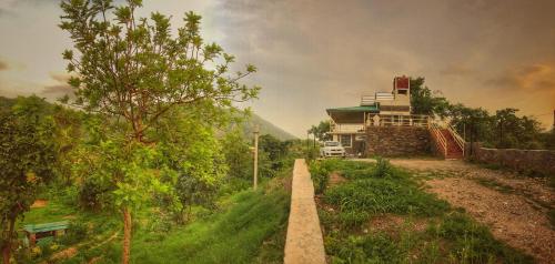 the riverside estate luxury private pool villa in udaipur