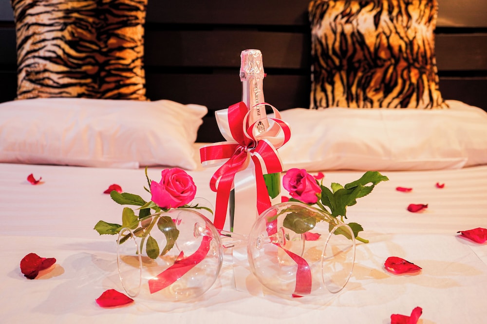 marine paradise encore