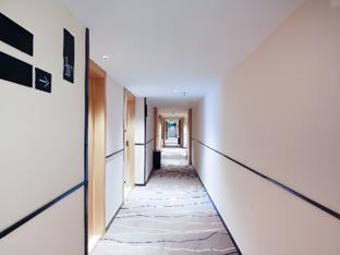 city comfort inn shijiazhuang vientiane city jiefang square metro station