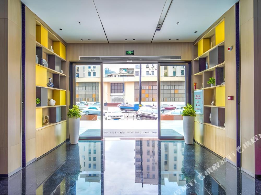 echarm hotel zhuhai qinglv road grand theater
