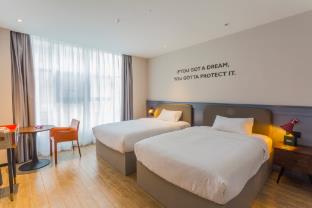 premier city comfort hotel fangchenggang executive center high speed railway station