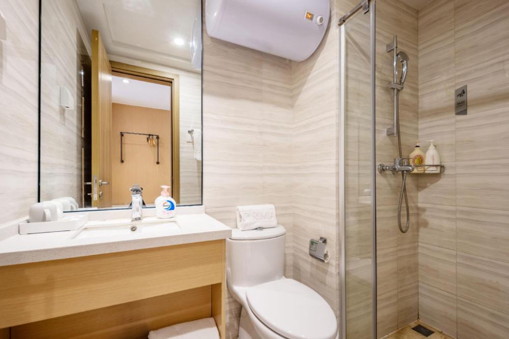 borrman hotel jinan east station wanhong plaza