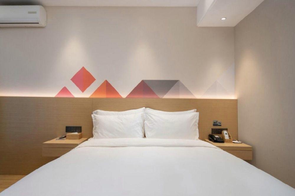 borrman hotel jinan east station wanhong plaza