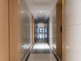 borrman hotel jinan east station wanhong plaza