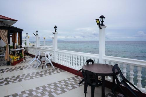 reddoorz plus billys resort oslob