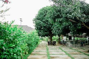 amici resort hotel laoag