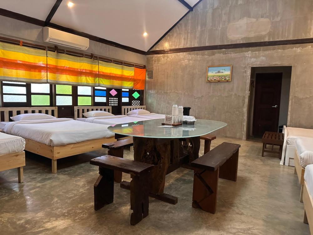 amici resort hotel laoag