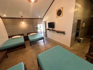 amici resort hotel laoag