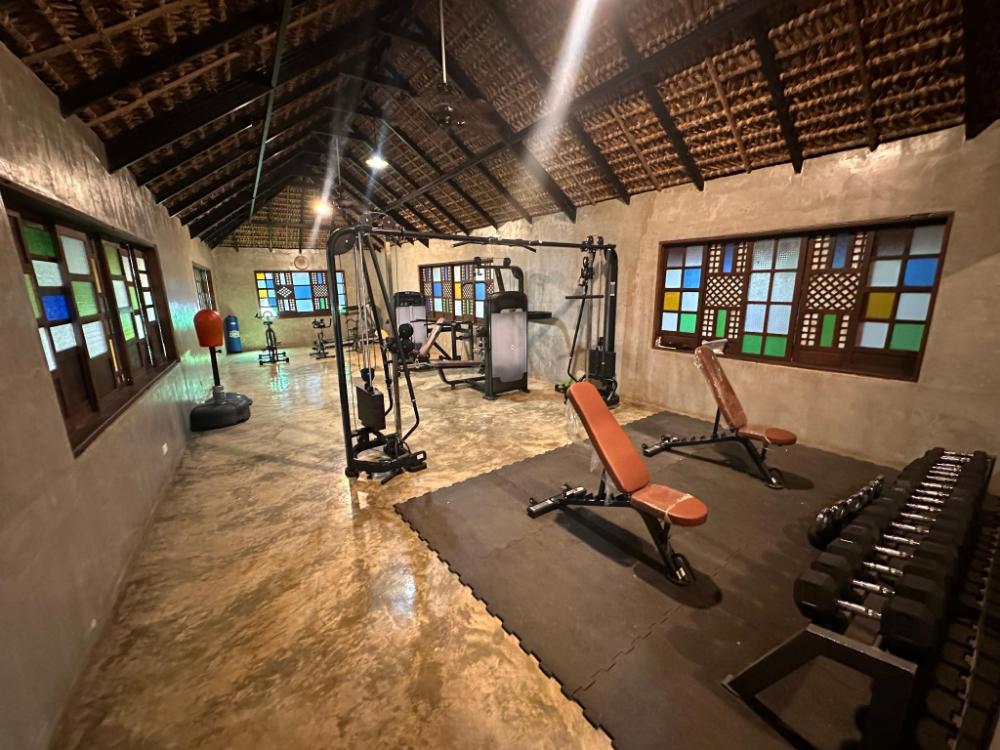 amici resort hotel laoag