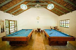 amici resort hotel laoag