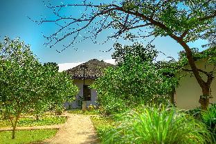 amici resort hotel laoag