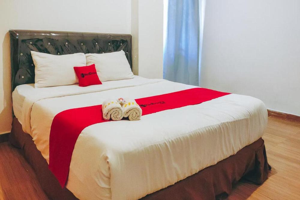 reddoorz sukomanunggal surabaya