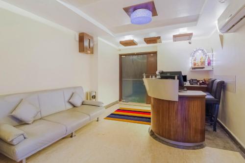 townhouse oak hotel shubhangan near juhu beach