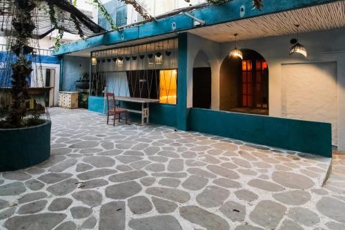 townhouse oak hotel shubhangan near juhu beach