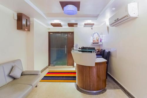 townhouse oak hotel shubhangan near juhu beach