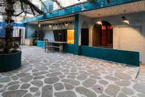 townhouse oak hotel shubhangan near juhu beach