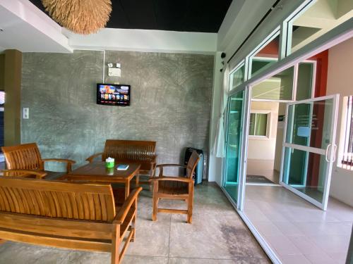 preme apartment maejo