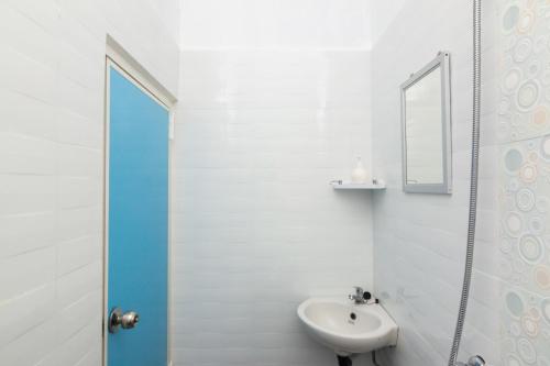 reddoorz syariah near tanjung pinang city center