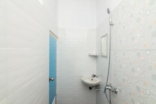 reddoorz syariah near tanjung pinang city center
