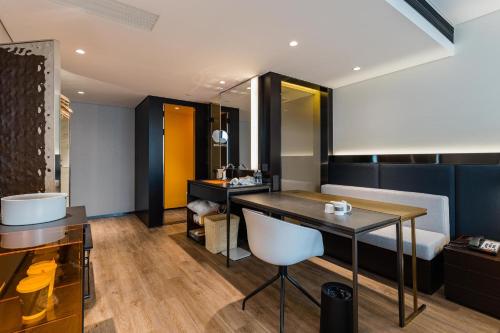 atour s hotel shanghai lujiazui century avenue