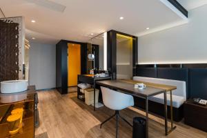 atour s hotel shanghai lujiazui century avenue