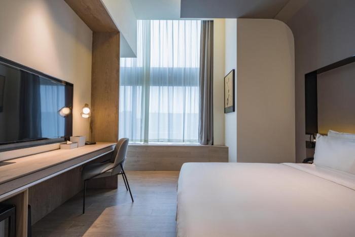 atour s hotel shanghai hongqiao center aiqinhai mall