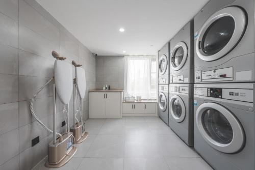 atour light hotel hangzhou xiasha