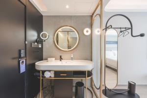 atour light hotel hangzhou xiasha