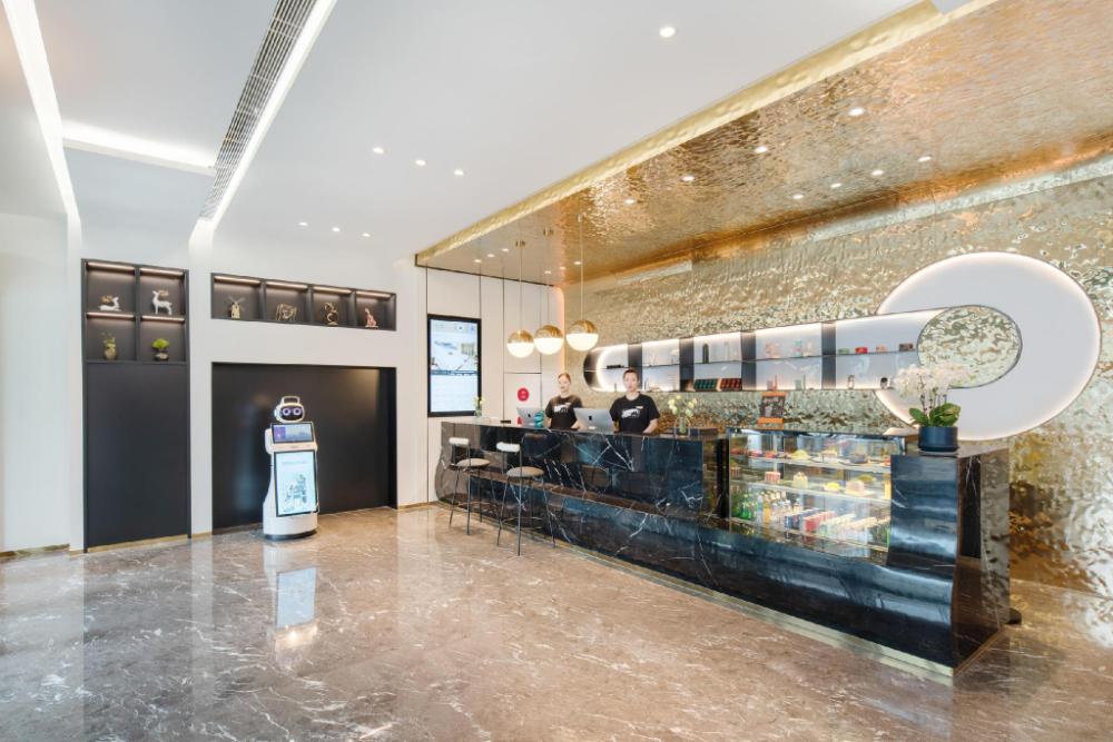atour light hotel dalian xinghai plaza xian road