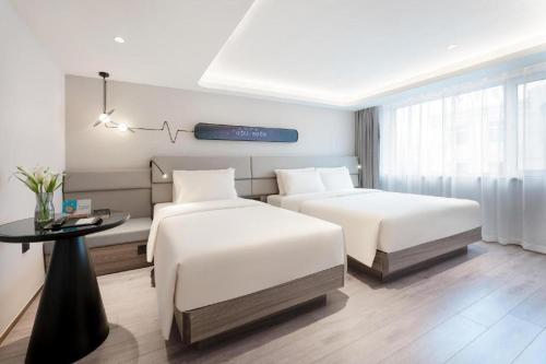 atour light hotel dalian xinghai plaza xian road