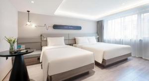 atour light hotel dalian xinghai plaza xian road