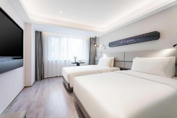 atour light hotel dalian xinghai plaza xian road