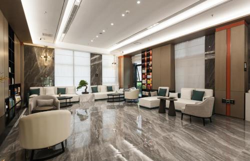 atour hotel shenyang south railway station municipal government