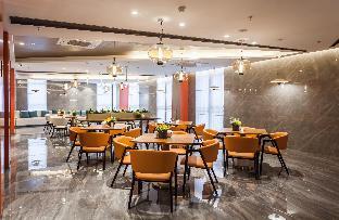 atour hotel shenyang south railway station municipal government