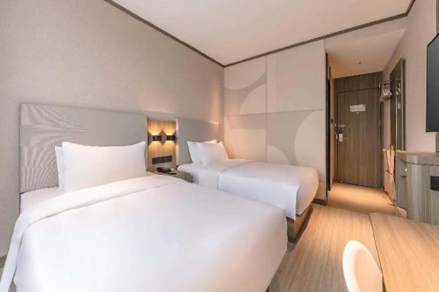 hanting hotel fuzhou cangshan wanda panyu road