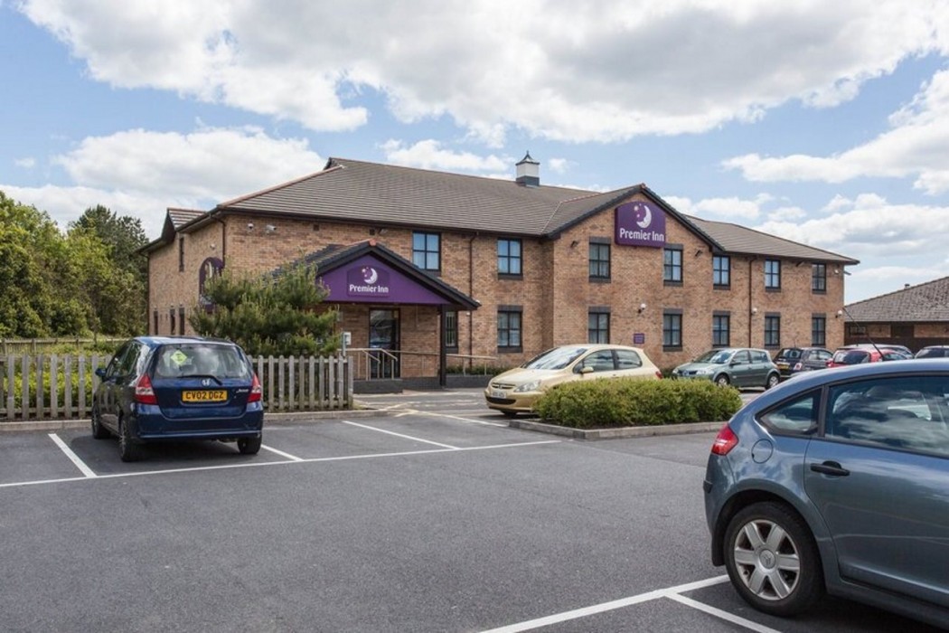 premier inn llanelli central west