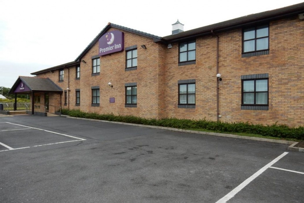 premier inn llanelli central west
