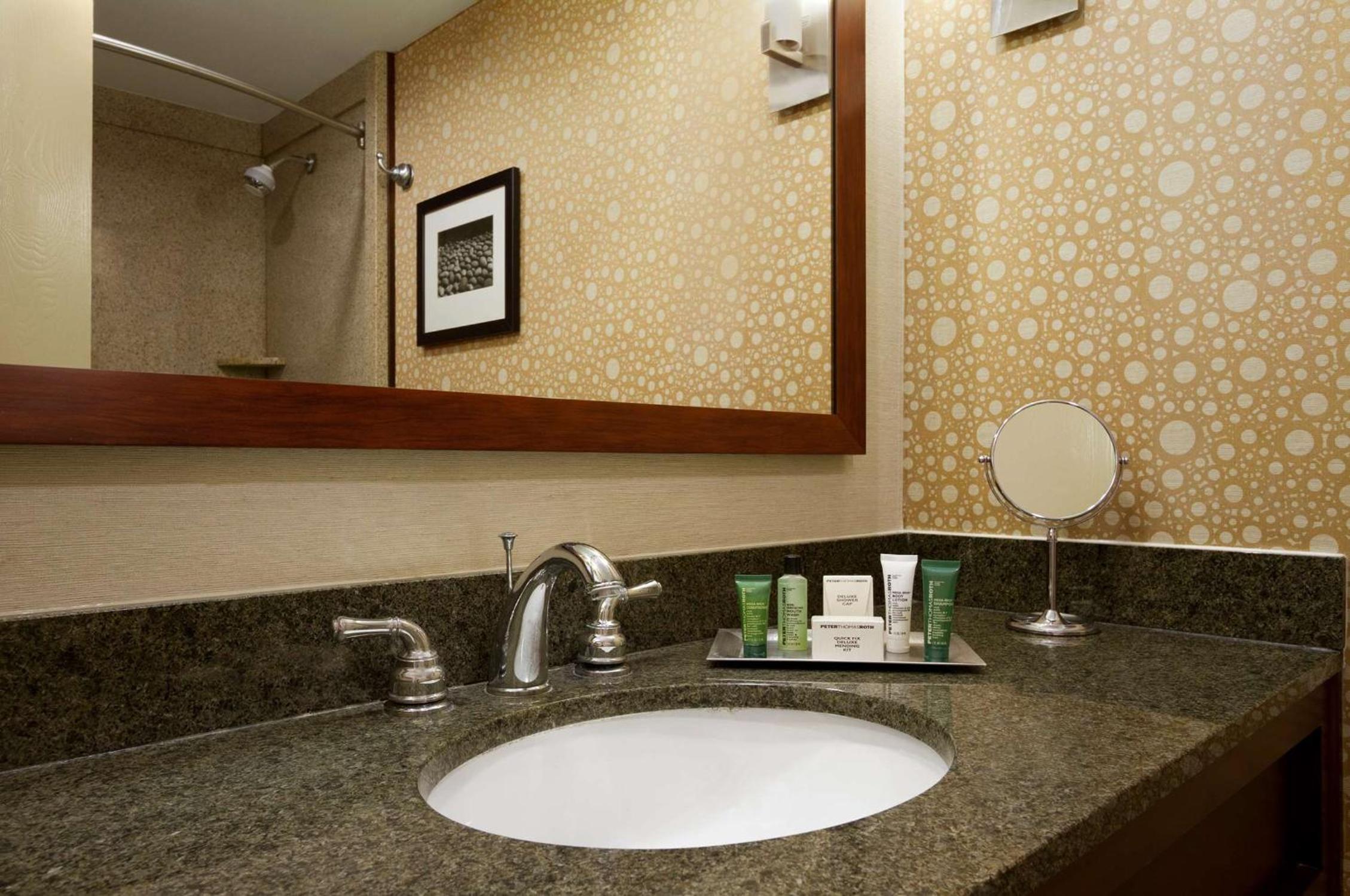 hilton knoxville