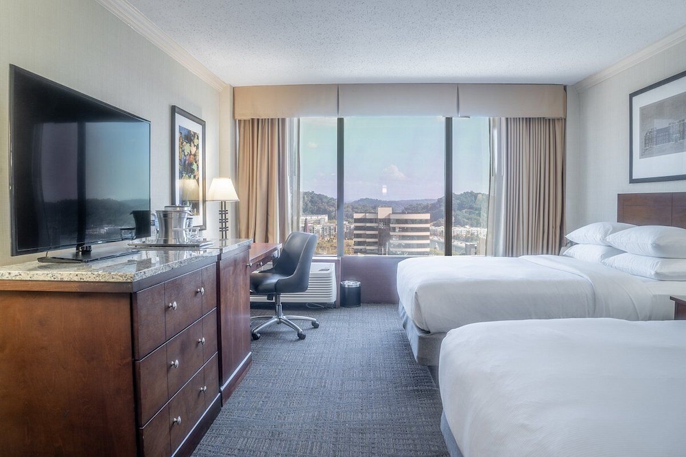 hilton knoxville