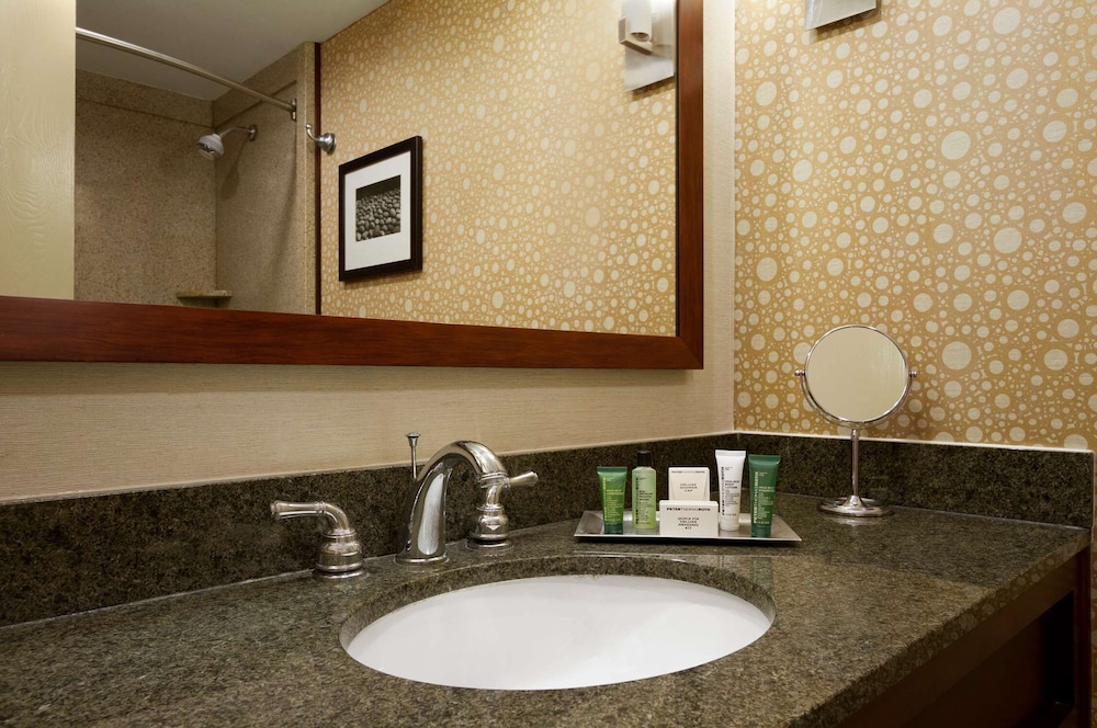 hilton knoxville