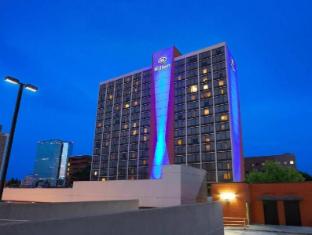 hilton knoxville