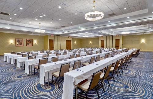 hilton knoxville
