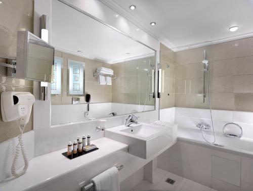 crowne plaza athens city centre by ihg