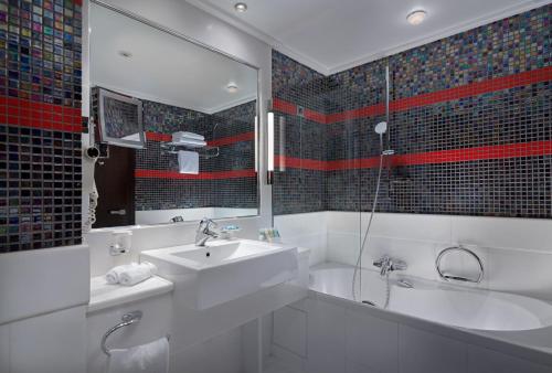 crowne plaza athens city centre by ihg